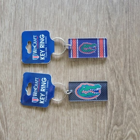 Lot of 2 Official Florida Gators Mirror Keychains - Picture 1 of 2